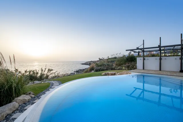 Nr. 93 — Villas / Houses