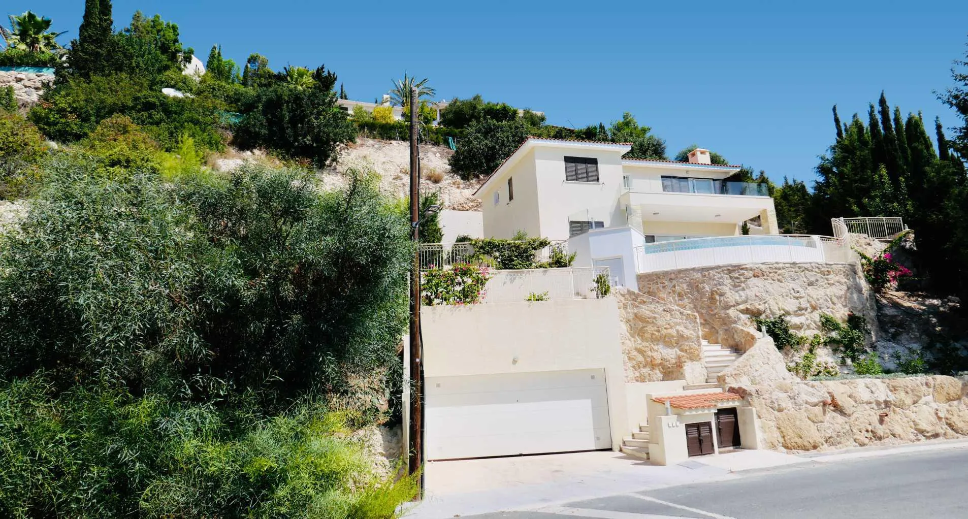 Kamares Village