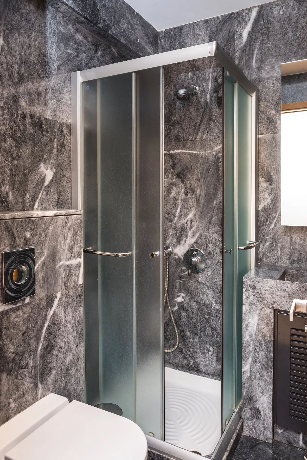 Makarios Avenue Duplex Penthouse